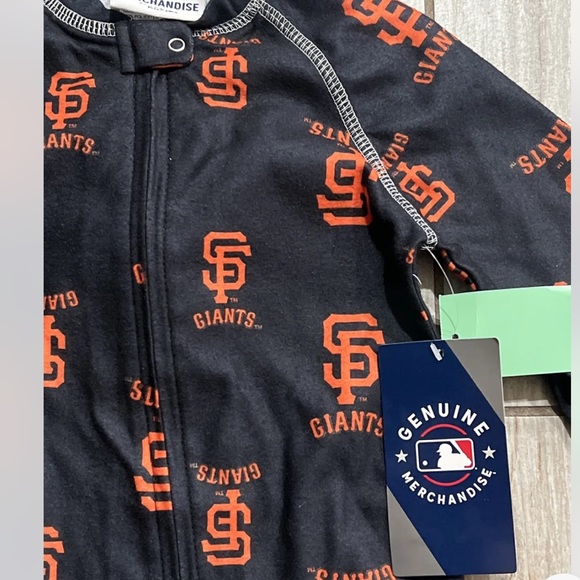MLB San Francisco Giants Toddler Zip Up Sleeper Pajamas - Picture 4 of 4